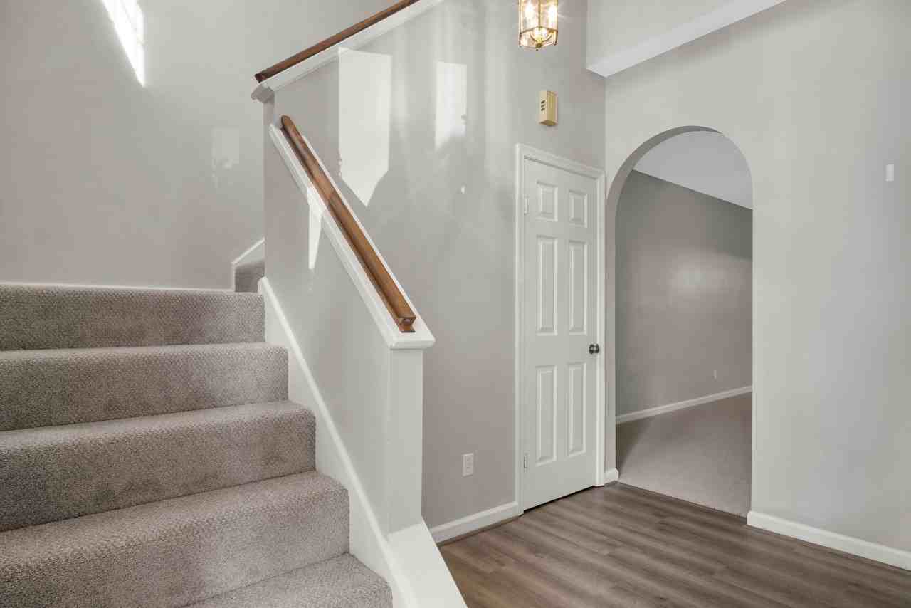 5006 Liza Ln - Photo 7 of 30