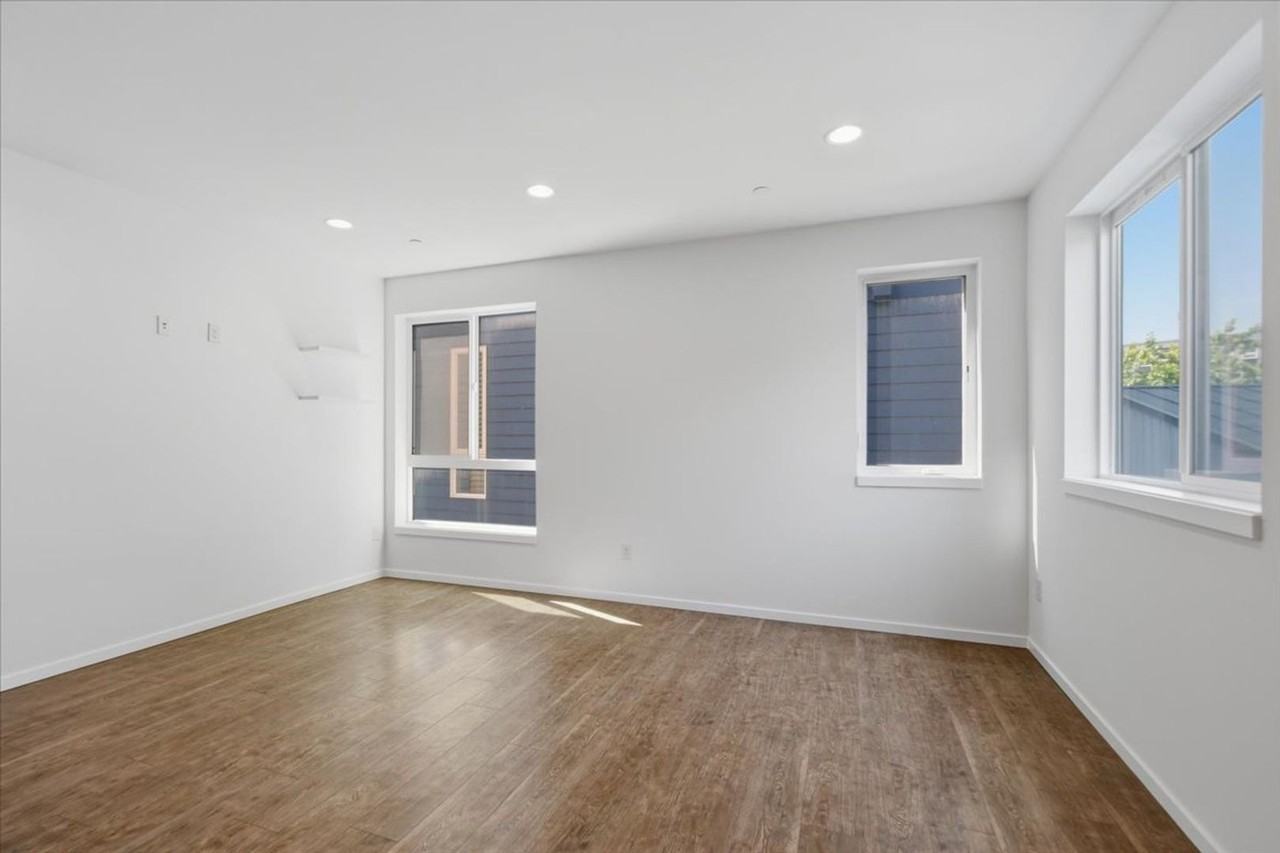 3216 15th Ave W #B - Photo 3 of 26