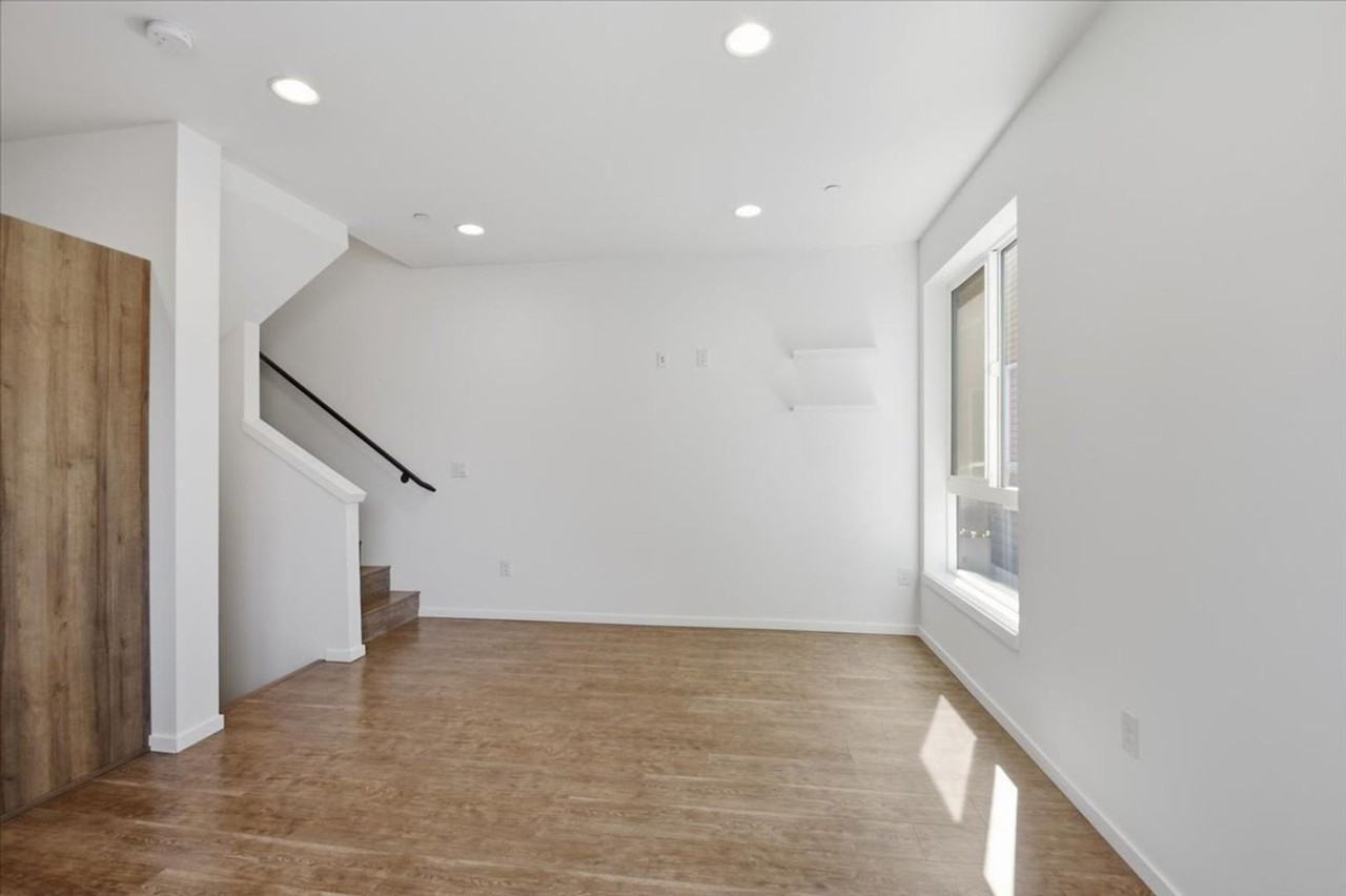 3216 15th Ave W #B - Photo 4 of 26