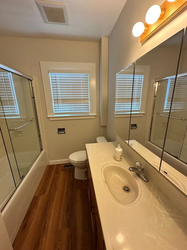 669 Neilson St - Photo 6 of 12