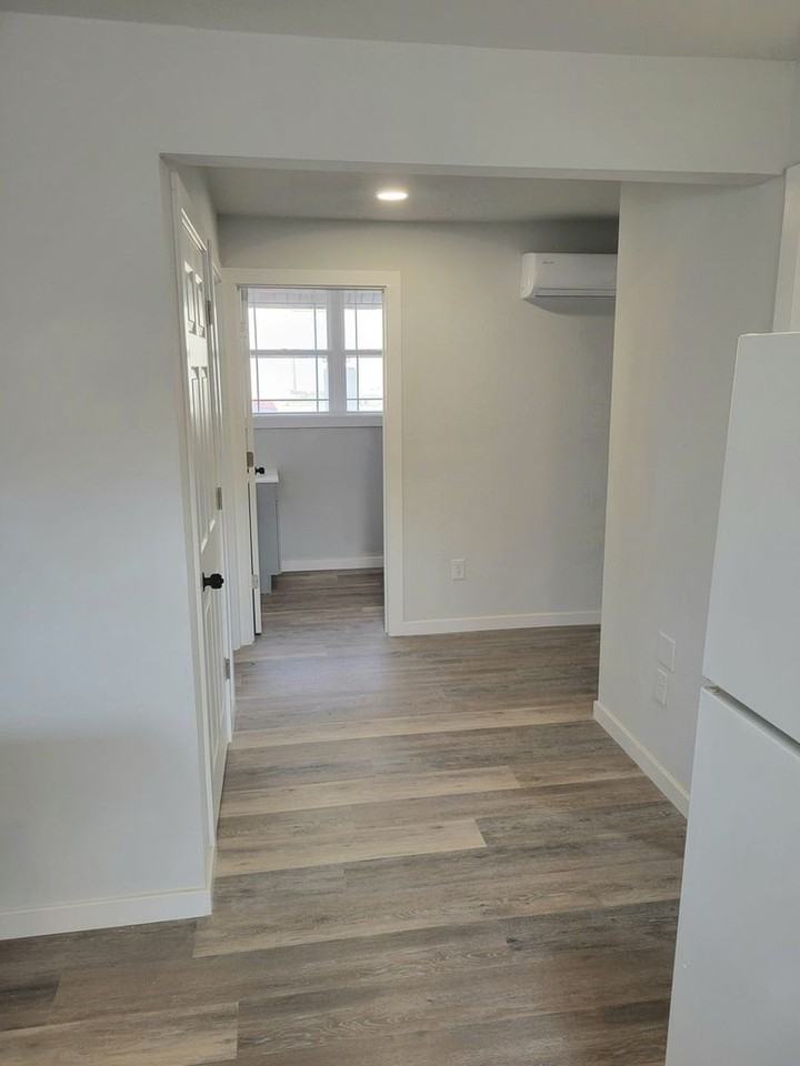 403 Locust St - Photo 6 of 35