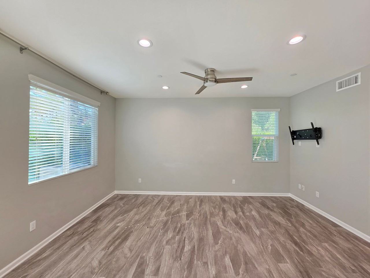 14910 W Castille Way - Photo 5 of 28