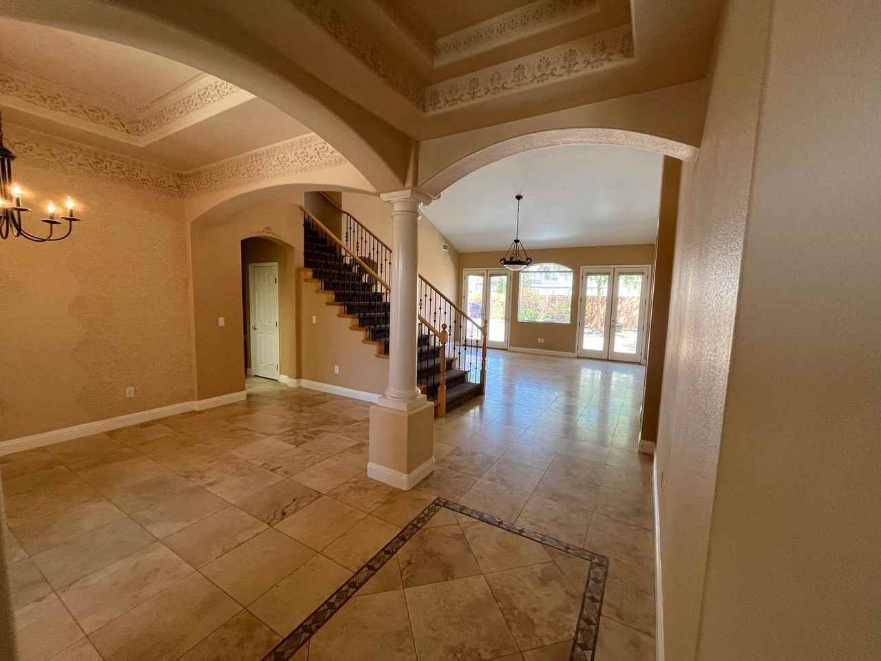 11000 Pine Knolls Ct - Photo 3 of 25