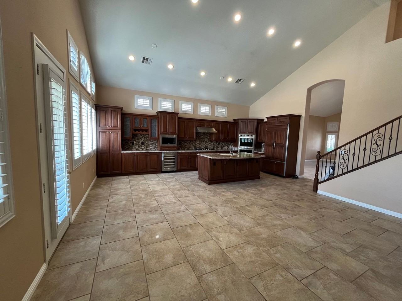 10619 Sunwind Ave - Photo 5 of 30