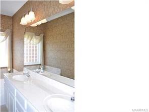 425 Longwood Trl #1 - Photo 4 of 9