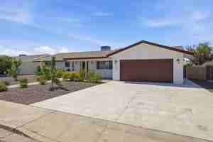 featured image of 2329 E Enrose St