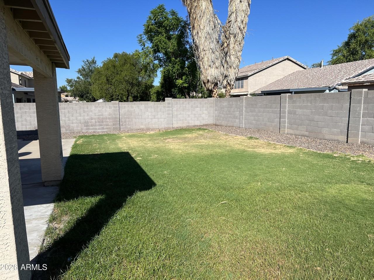 434 W Fabens Ln - Photo 4 of 9