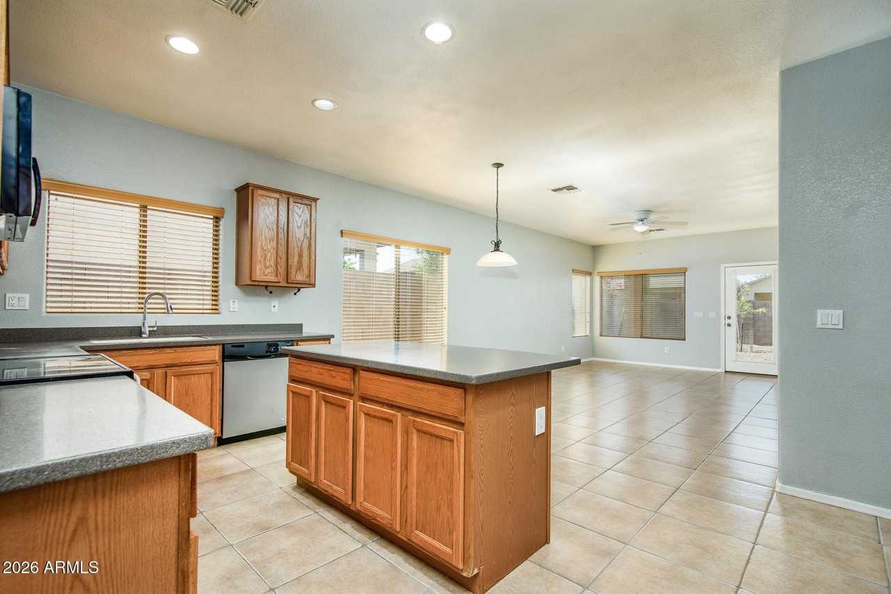 44317 W Rhinestone Rd - Photo 5 of 31