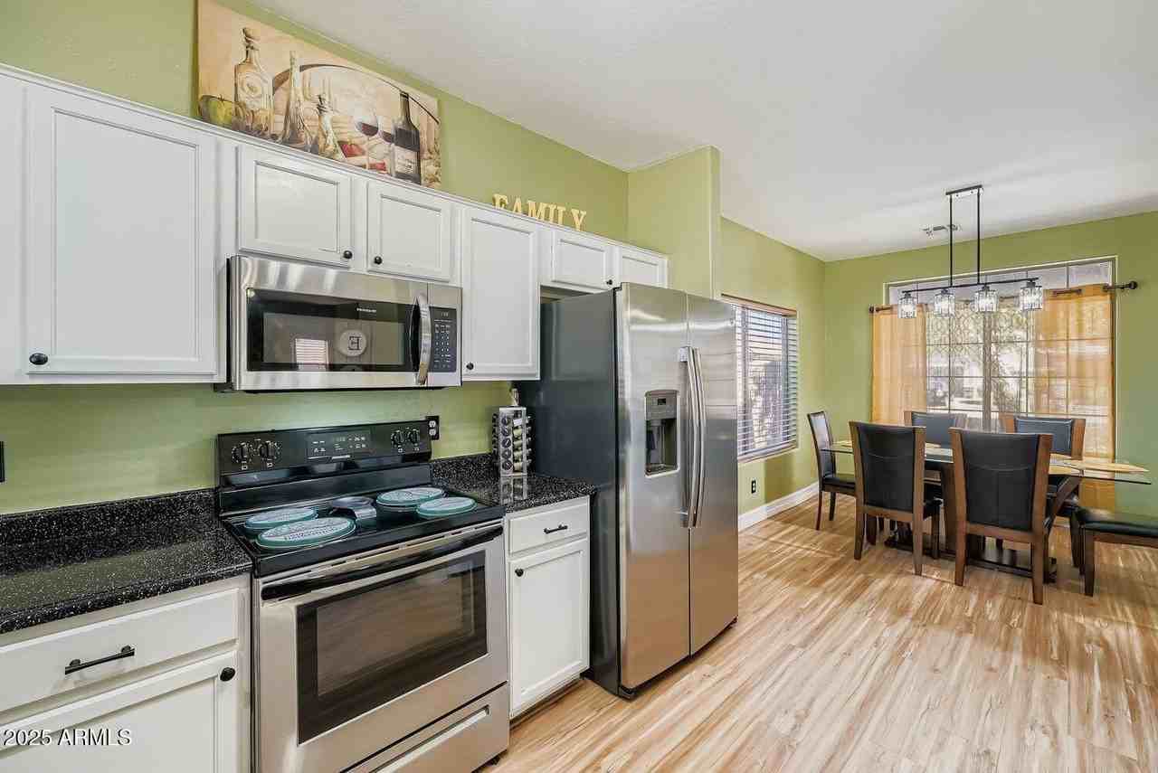 14626 N 132nd Ave - Photo 6 of 29