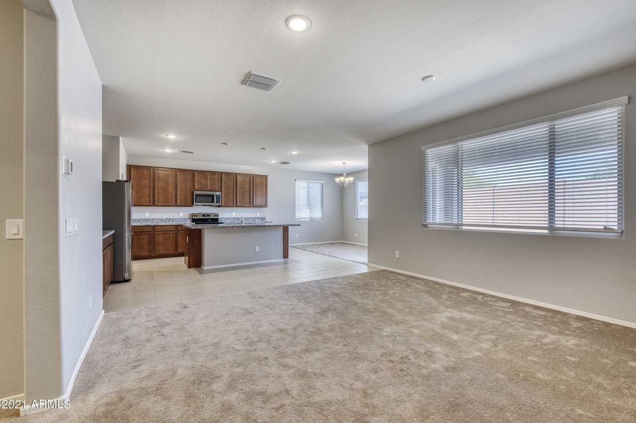 8410 W Palmaire Ave - Photo 3 of 33