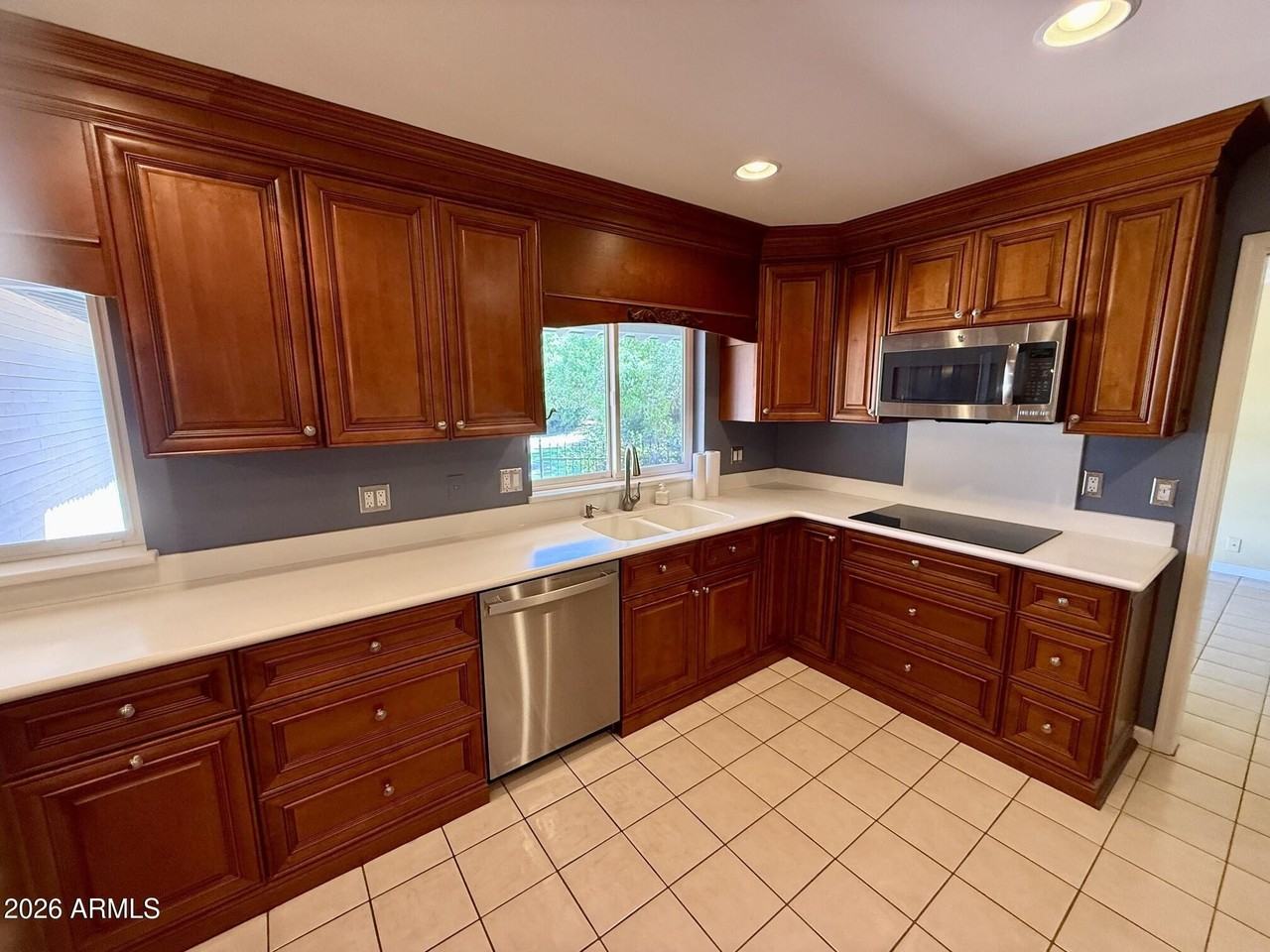 4602 E Exeter Blvd - Photo 7 of 23