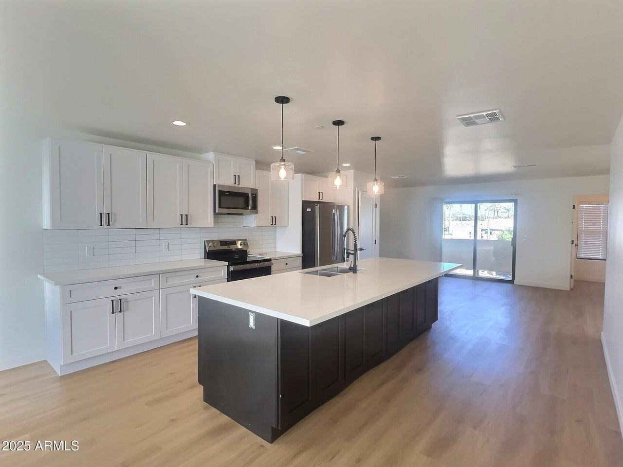 2502 E Paradise Ln #1 - Photo 6 of 44