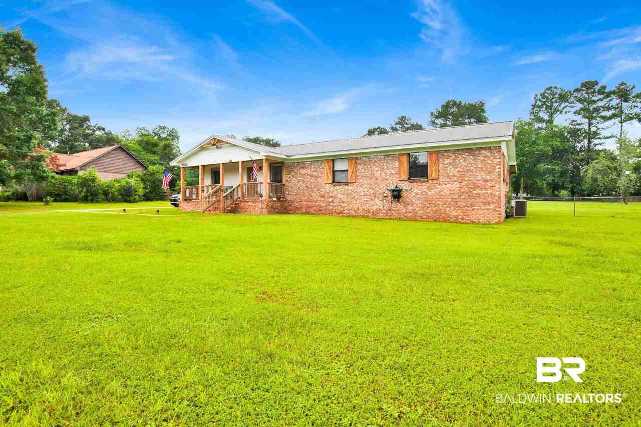 11525 Brenda Rd - Photo 2 of 40