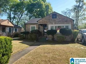 713 Center Pl Sw - Photo 1 of 1