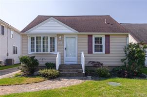 featured image of 279 Irvington Dr