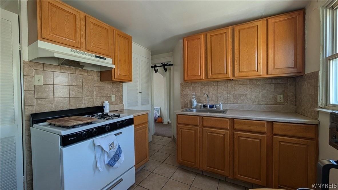 95 Rand Ave - Photo 5 of 8