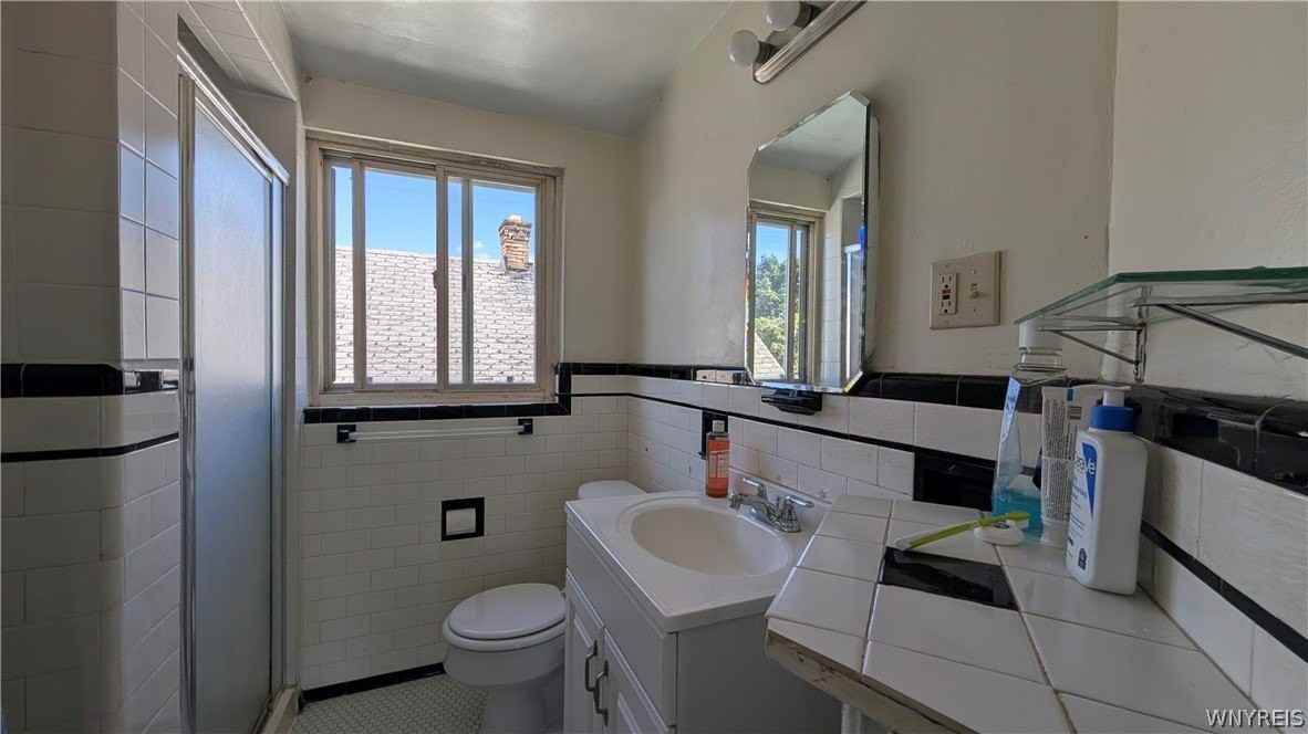 95 Rand Ave - Photo 6 of 8