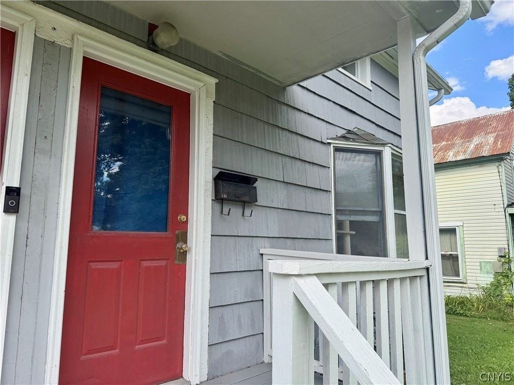 145 W Seneca St - Photo 4 of 17