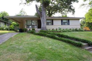 featured image of 4 Delrose Dr