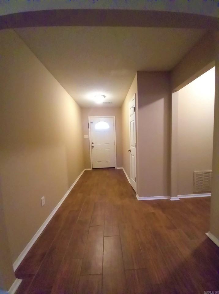 1116 Kenwood Cv - Photo 2 of 16