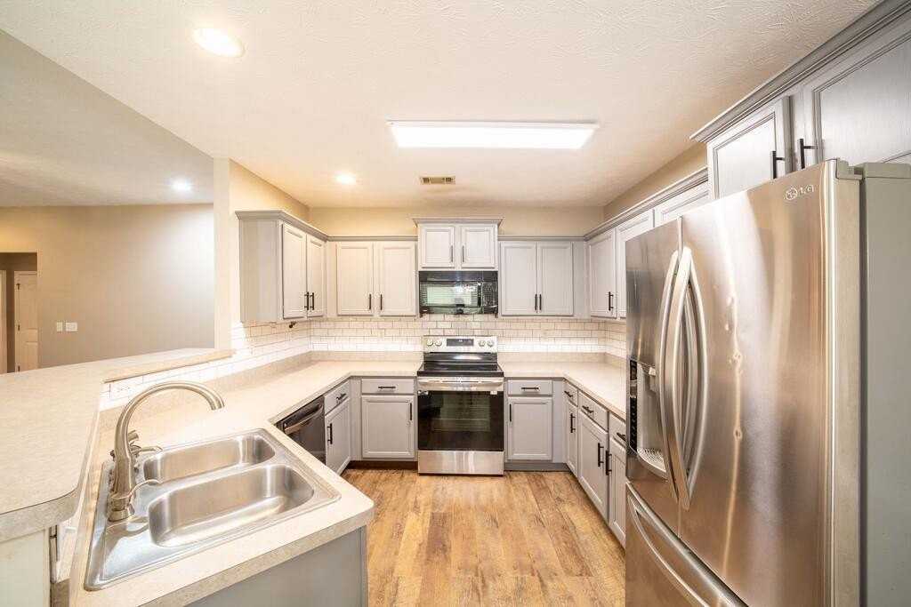 442 Lee Road 2170 - Photo 7 of 14