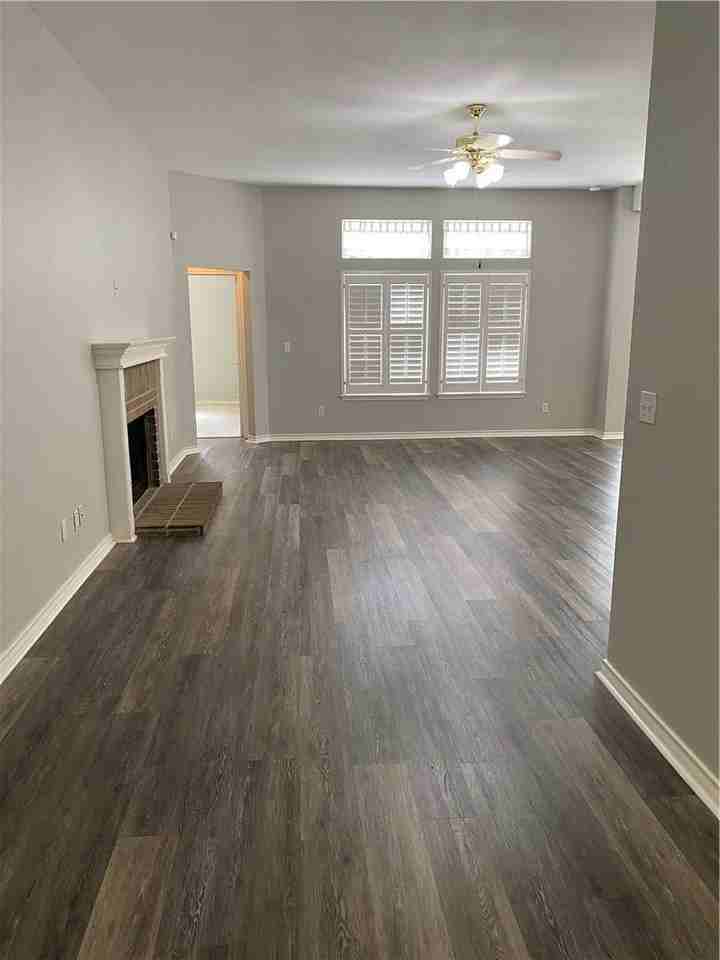 7122 Lindenwood Dr - Photo 2 of 19