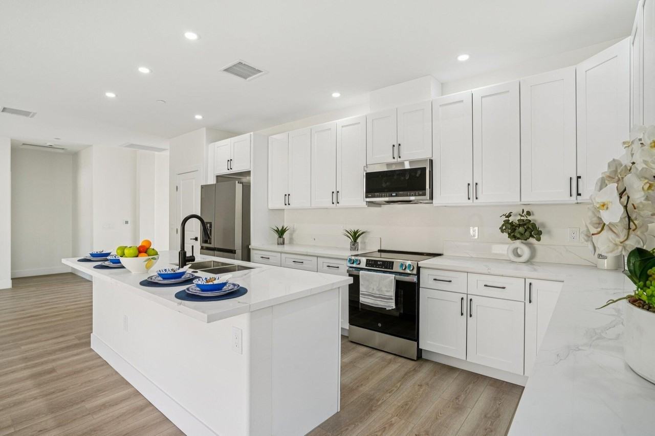 64382 Spyglass Ave - Photo 5 of 44