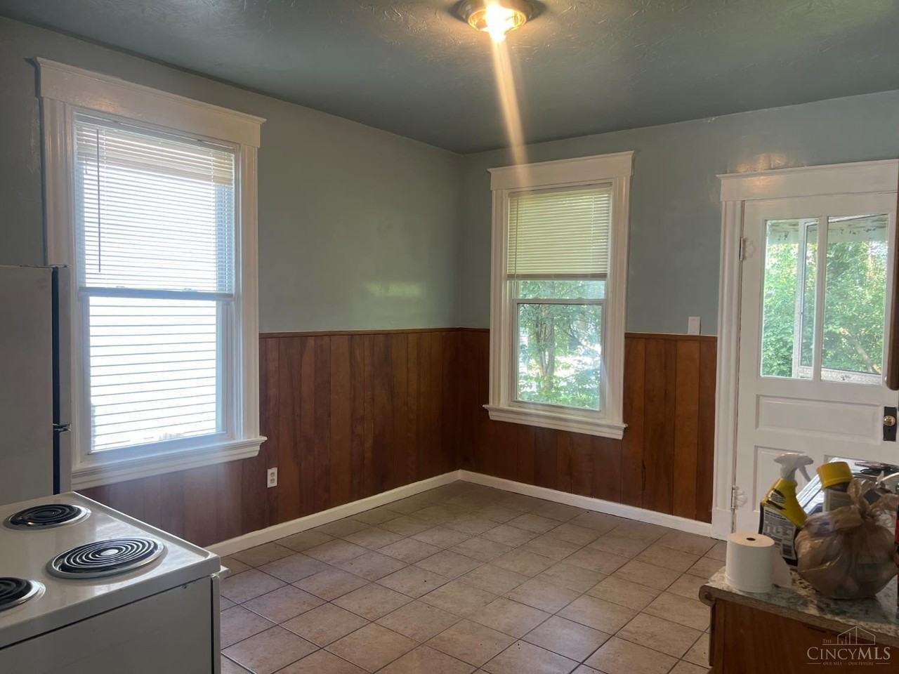 1274 Ross Ave - Photo 6 of 14
