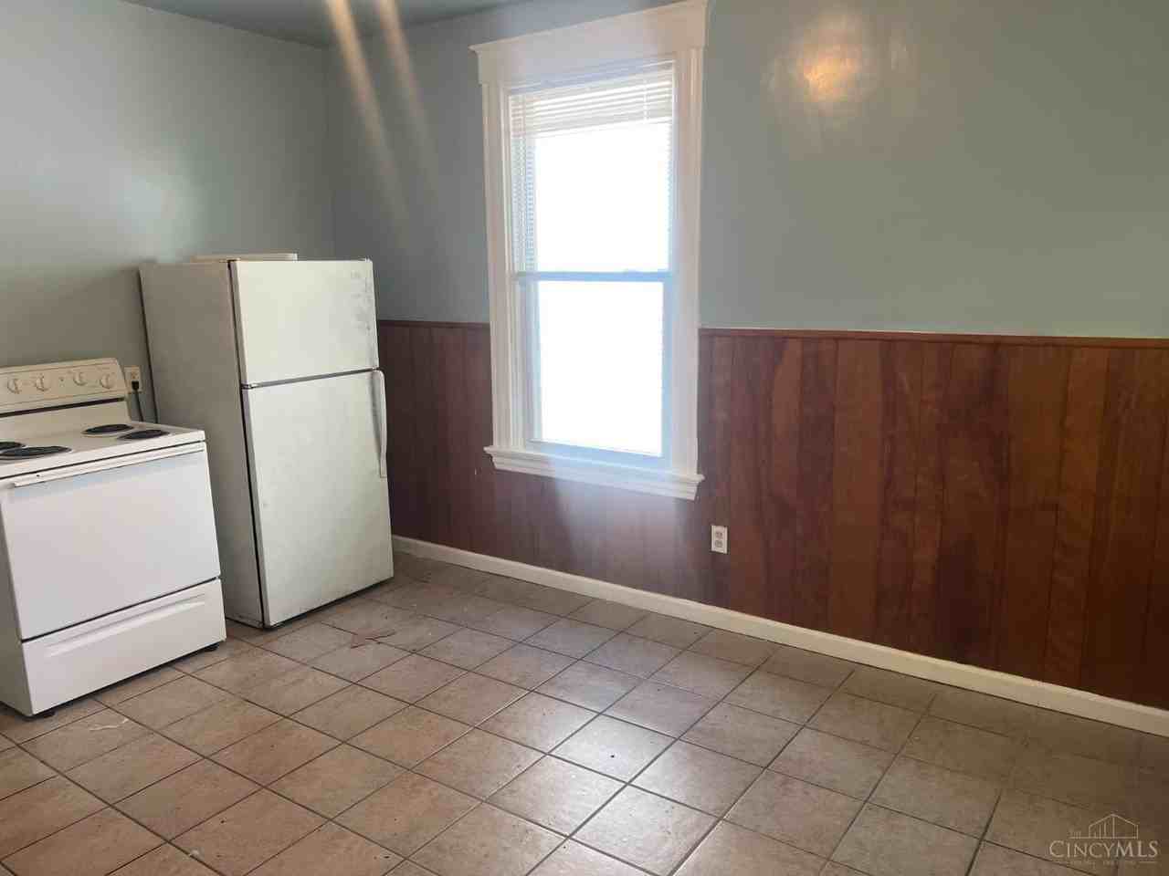 1274 Ross Ave - Photo 7 of 14