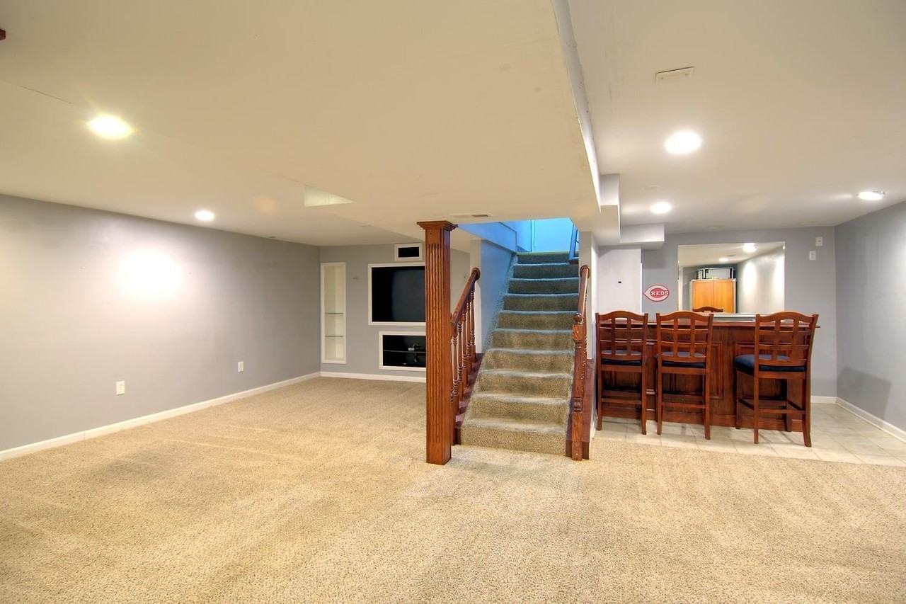 690 Doris Jane Ave - Photo 2 of 15