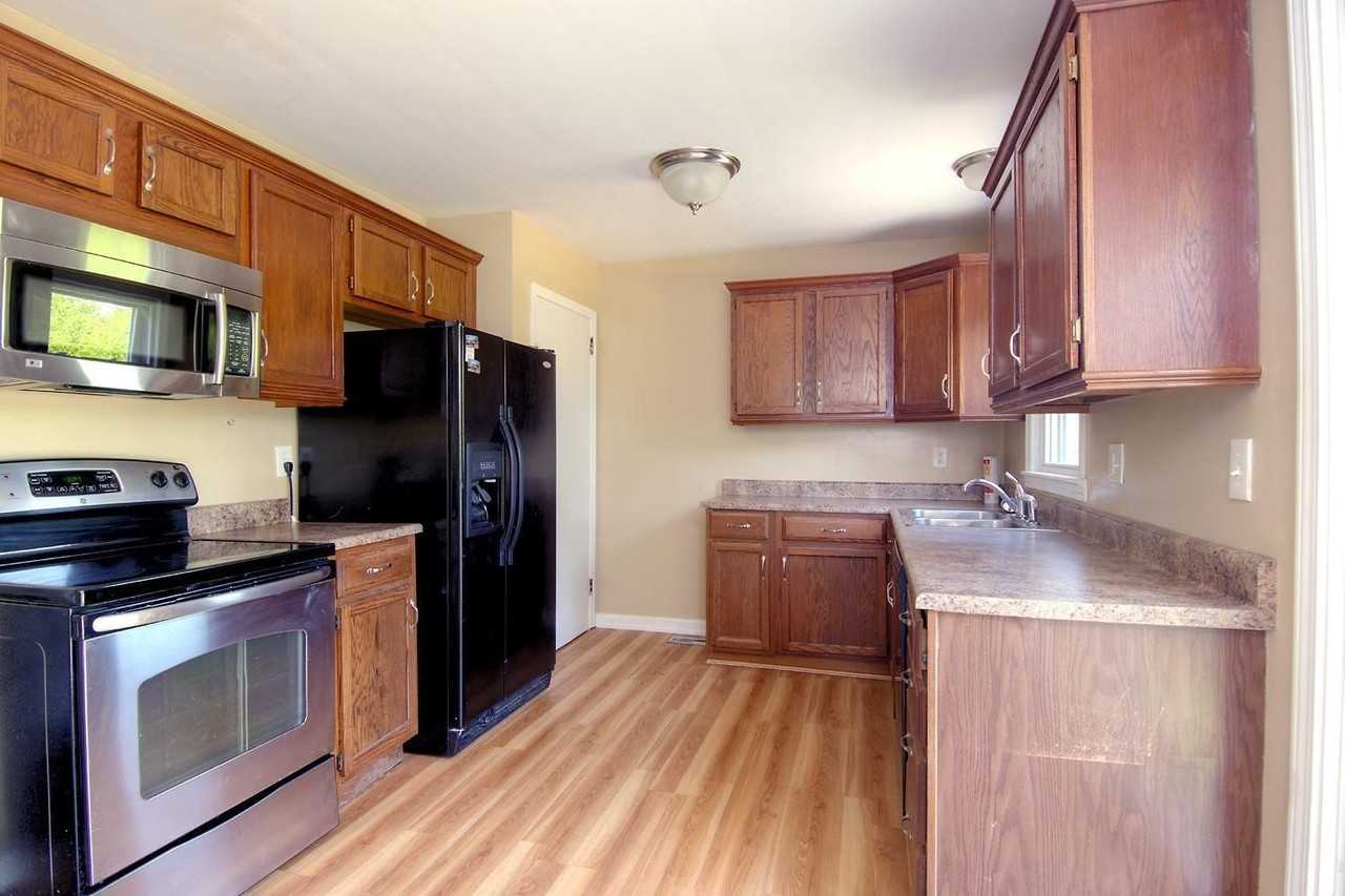 690 Doris Jane Ave - Photo 5 of 15