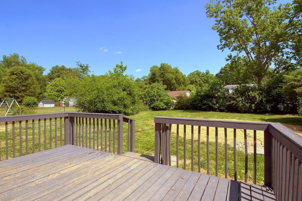 690 Doris Jane Ave - Photo 6 of 15