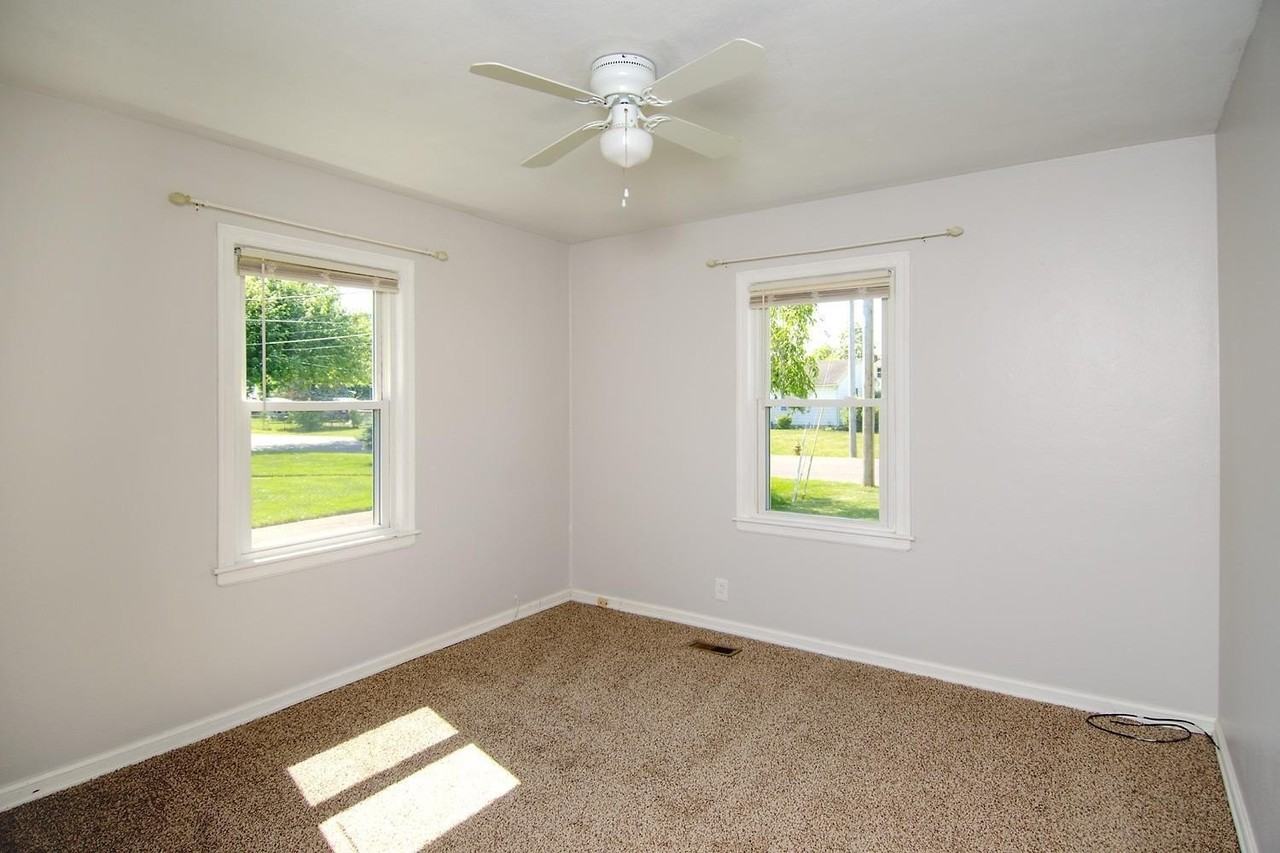 690 Doris Jane Ave - Photo 7 of 15