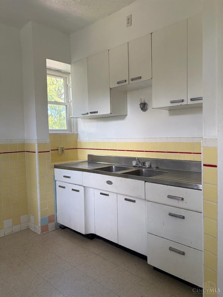 4213 Greenlee Ave #2 - Photo 5 of 20