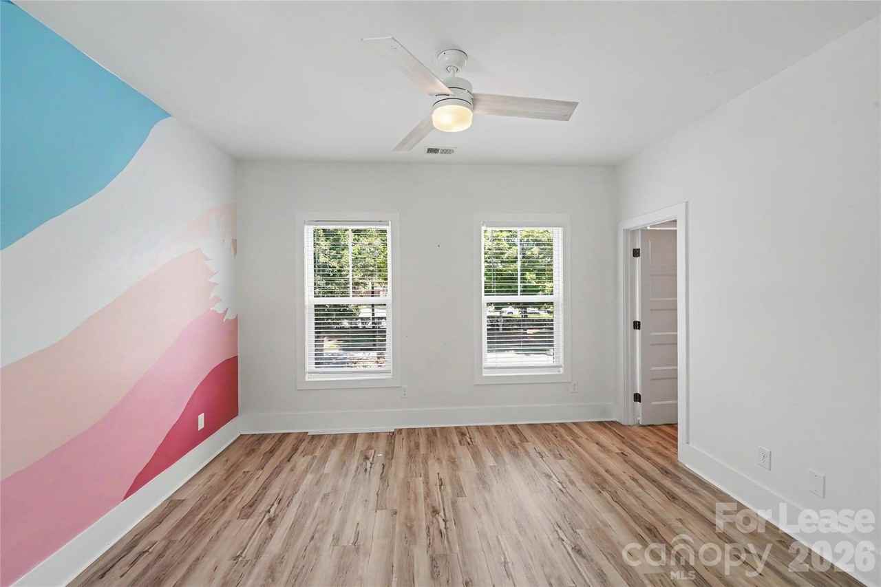 1521 Walton Rd - Photo 4 of 35