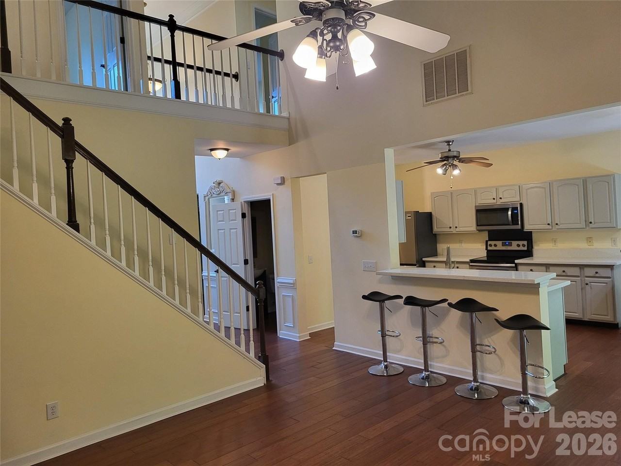 17450 Baldwin Hall Dr - Photo 2 of 32