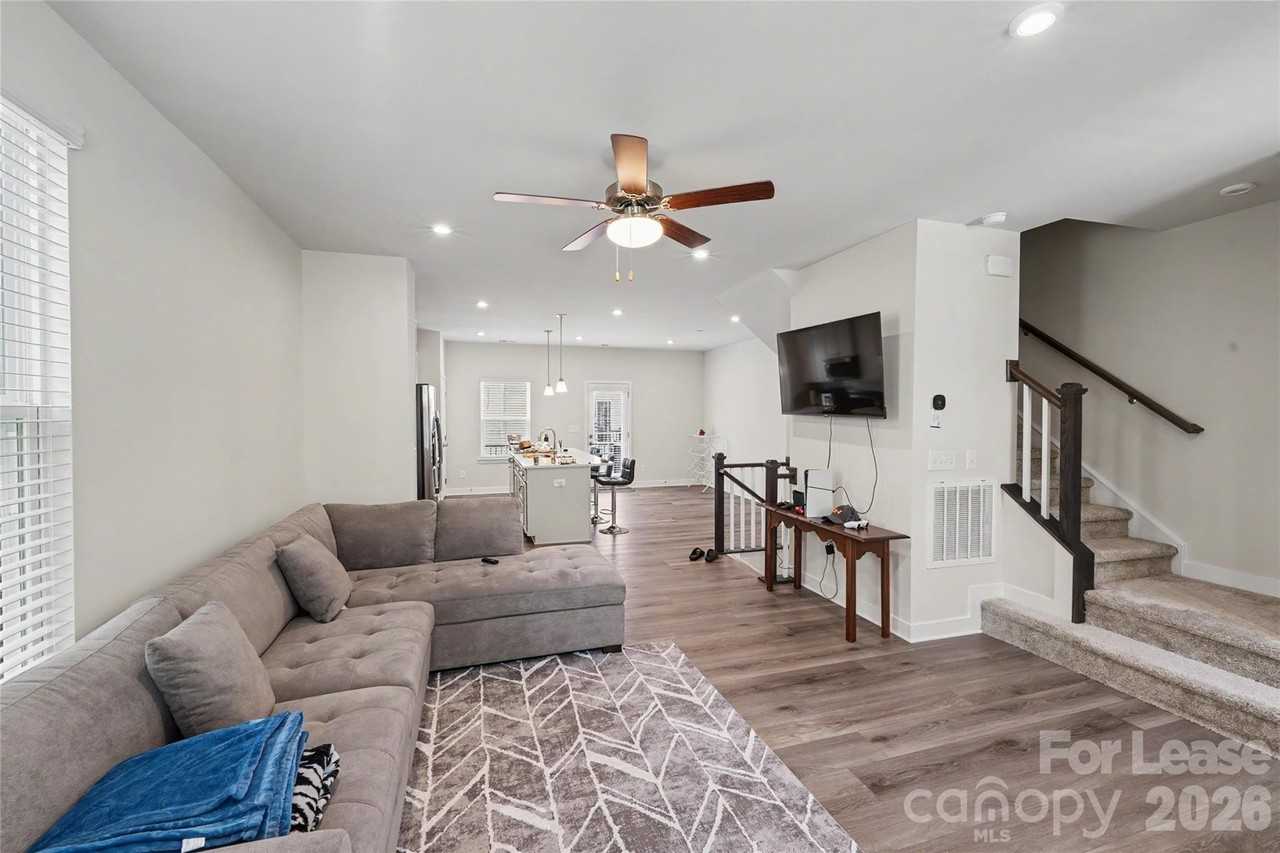 9330 Mallard Mills Dr - Photo 2 of 25