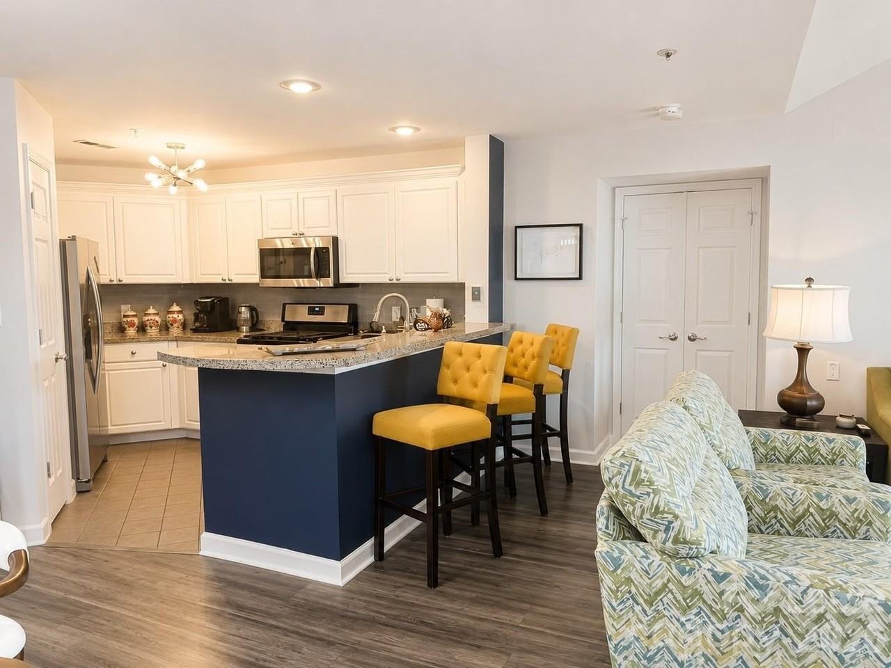 18015 Kings Point Dr #L - Photo 5 of 24