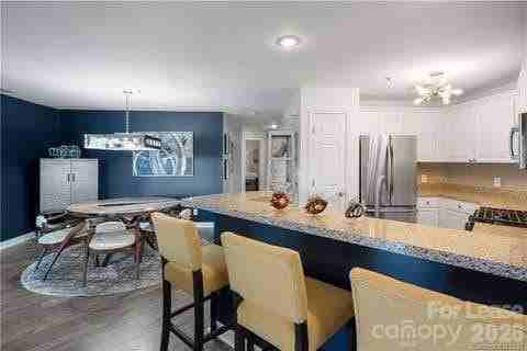 18015 Kings Point Dr #L - Photo 6 of 24
