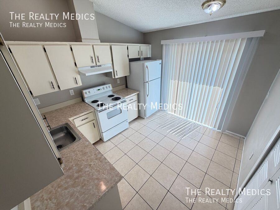 2749 Coral Reef Dr - Photo 3 of 27