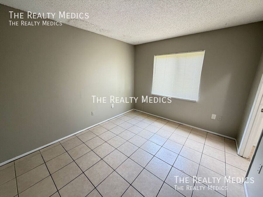 2749 Coral Reef Dr - Photo 7 of 27