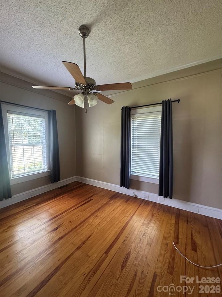 413 N Bostian St - Photo 4 of 13
