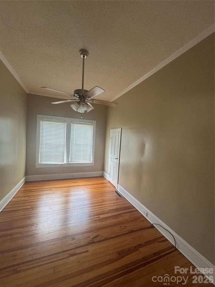 413 N Bostian St - Photo 6 of 13