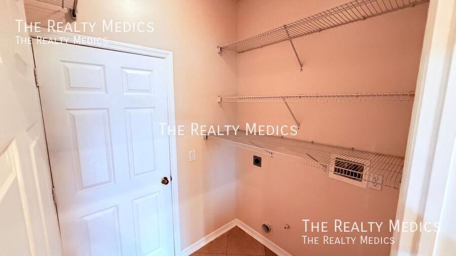 795 Alcazar Ave - Photo 6 of 31