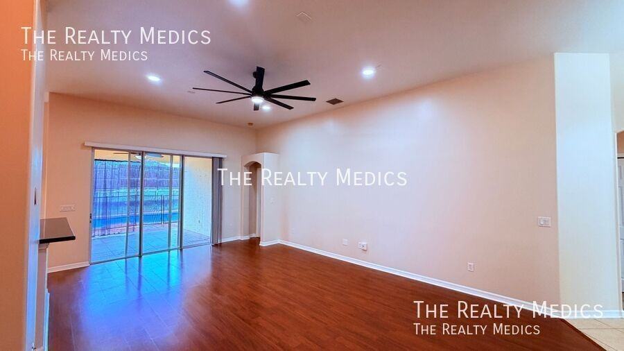 795 Alcazar Ave - Photo 7 of 31