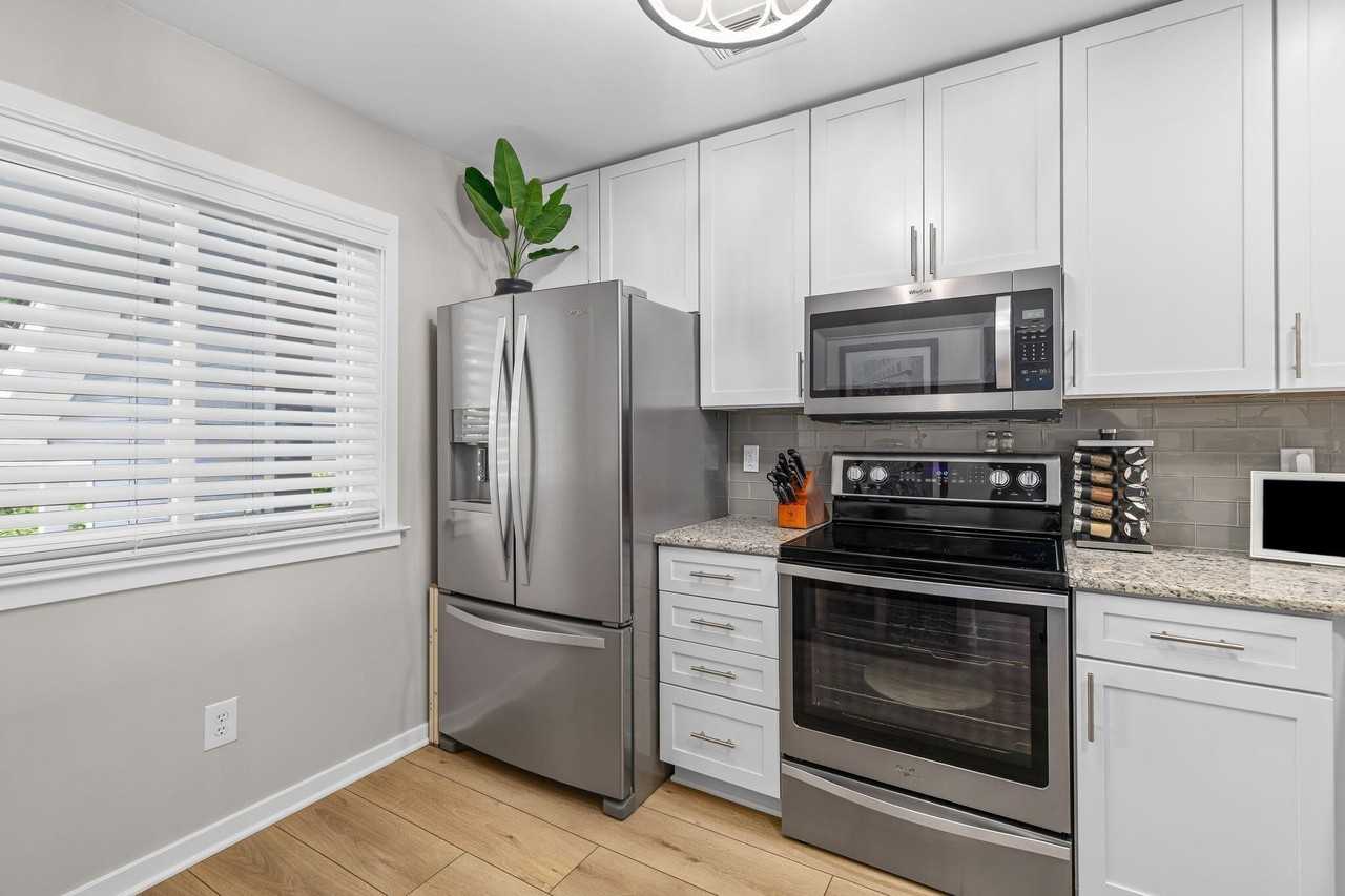 850 Ilex Ct #H - Photo 3 of 29
