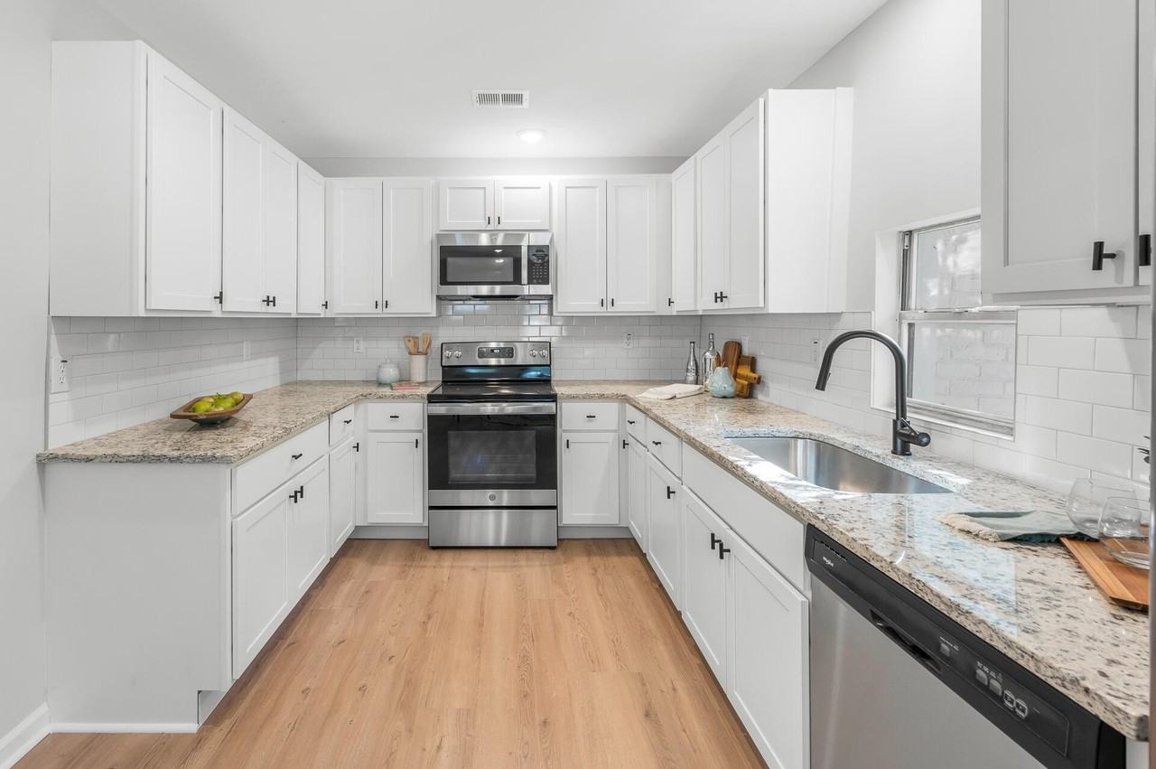 2512 Bennett Yard Rd #A - Photo 5 of 15