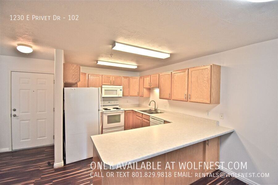 1230 E Privet Dr #102 - Photo 6 of 29