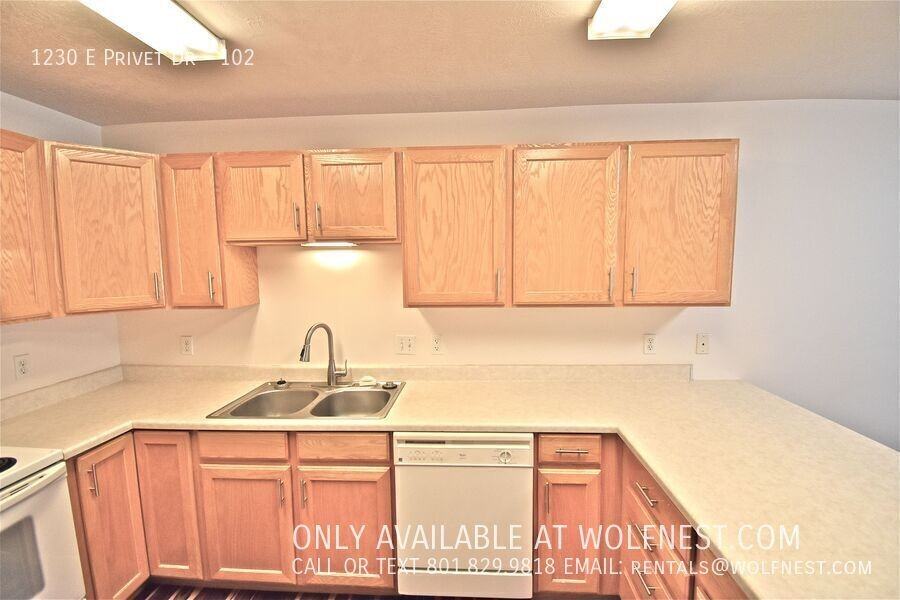 1230 E Privet Dr #102 - Photo 7 of 29
