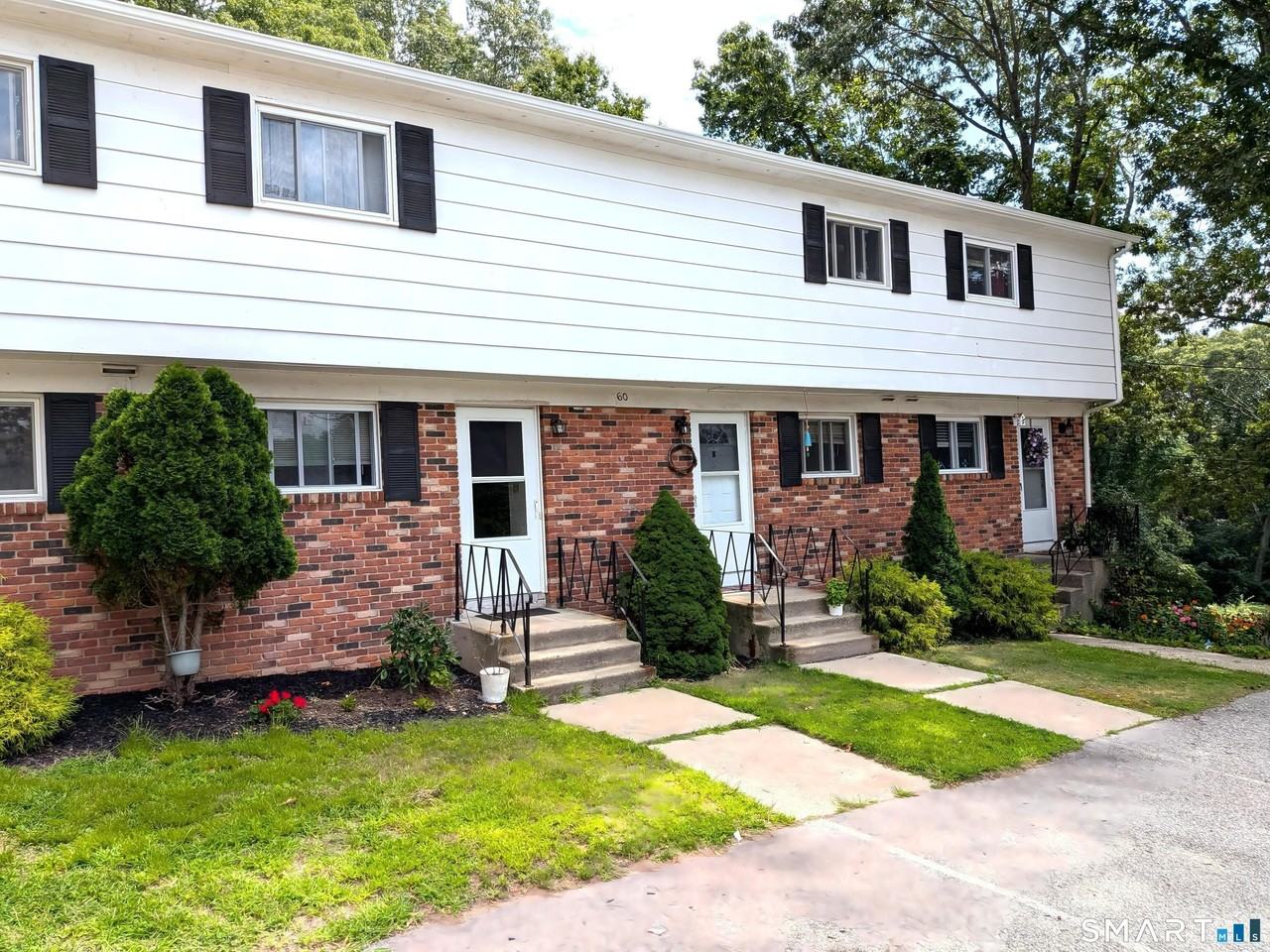 60 Skyline Dr #D - Photo 2 of 20